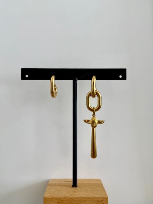 9b13272f-93a7-496e-a231-d856efc84484